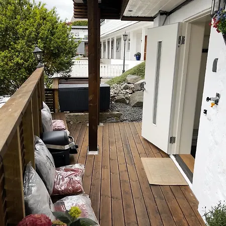 Lagunen With Terrace, Grill And Free Parking Apartment Bergen